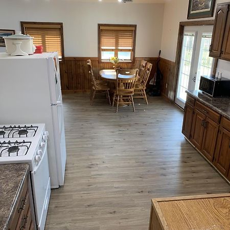 Cozy Home Lake Huron With Loft 2 Bedroom 1 Bathroom Au Gres المظهر الخارجي الصورة
