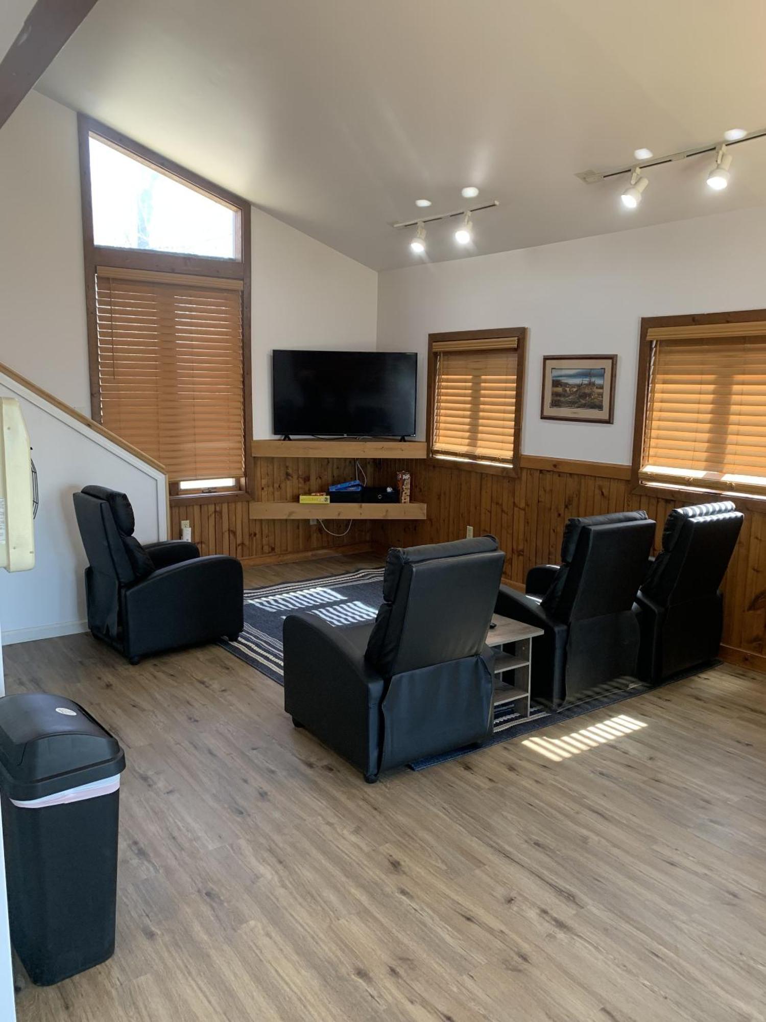 Cozy Home Lake Huron With Loft 2 Bedroom 1 Bathroom Au Gres المظهر الخارجي الصورة
